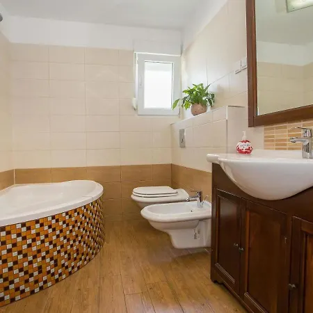 Holiday Tanja Ferienhaus *