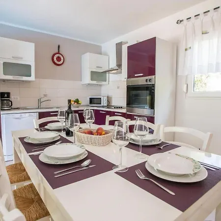 Holiday Tanja * Pola