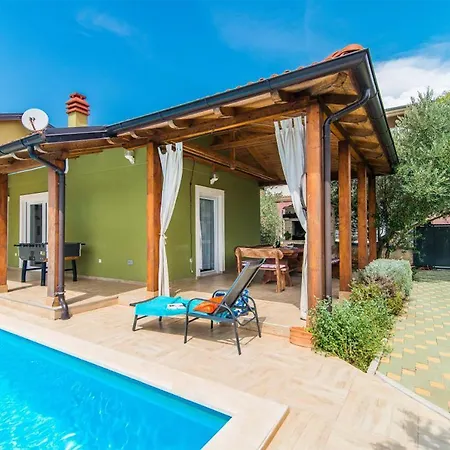 Holiday Tanja * Pula