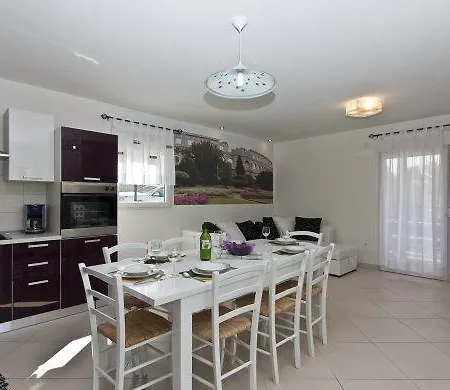 Holiday Tanja Casa de Férias *