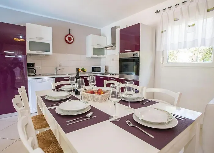 Holiday Tanja * Póla