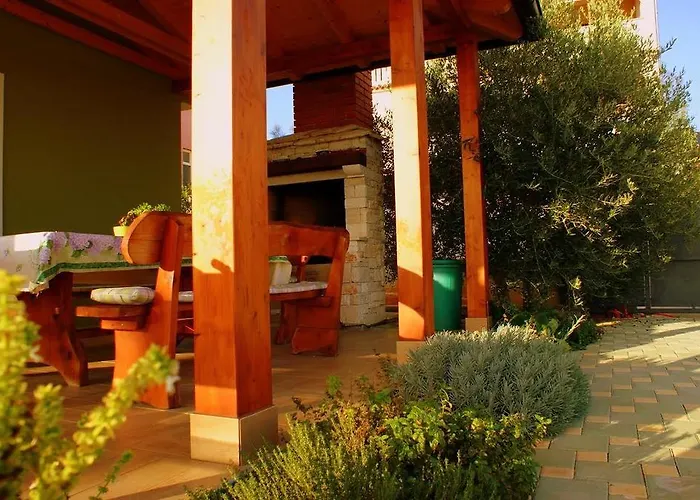 Holiday Tanja Nyaraló